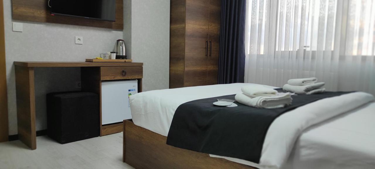 Acar Airport Hotel Plus Arnavutkoy ภายนอก รูปภาพ